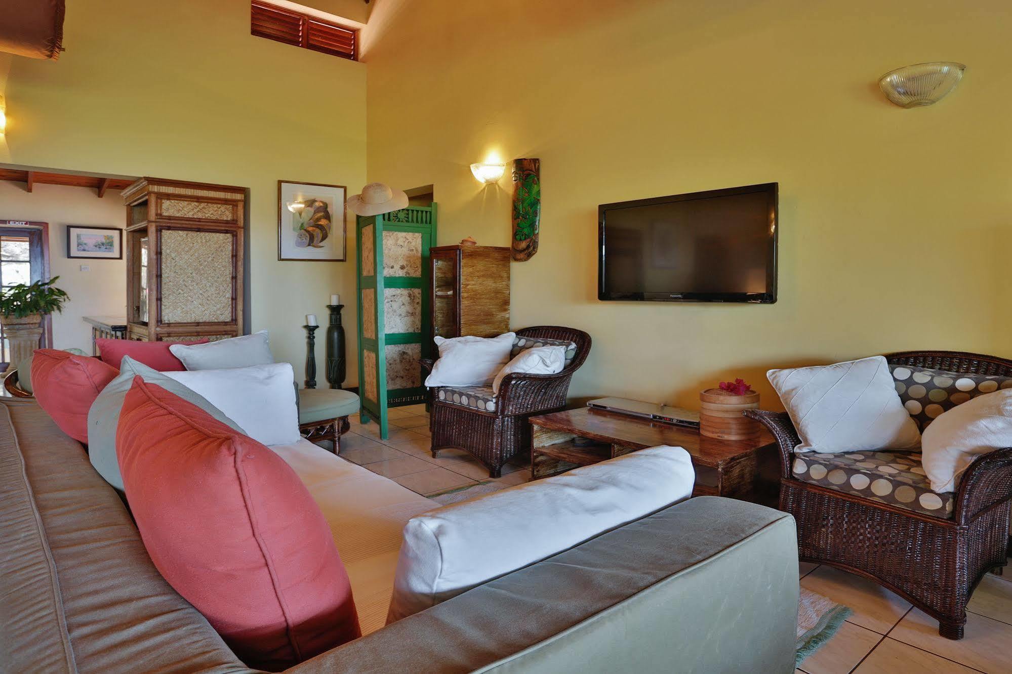 Villa Capri Cap Estate Dış mekan fotoğraf
