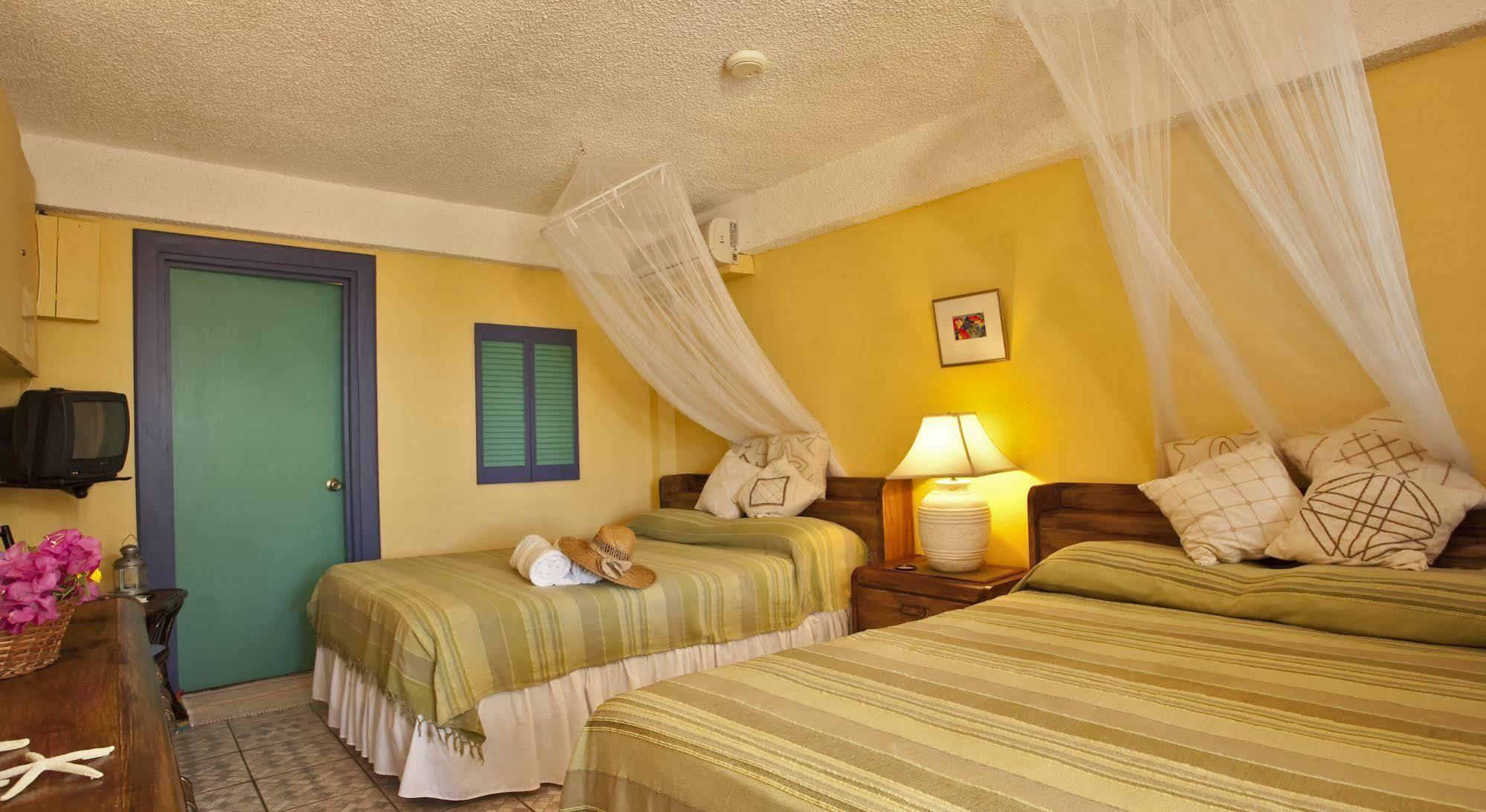 Villa Capri Cap Estate Dış mekan fotoğraf